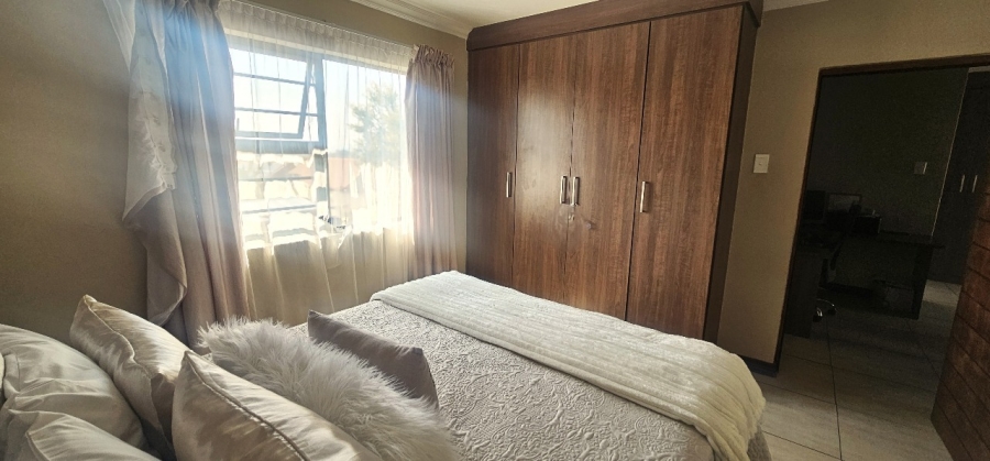 To Let 3 Bedroom Property for Rent in Cashan North West